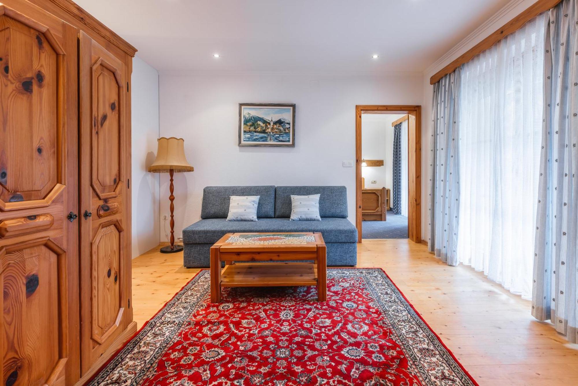 Garni Berc Hotel 3*